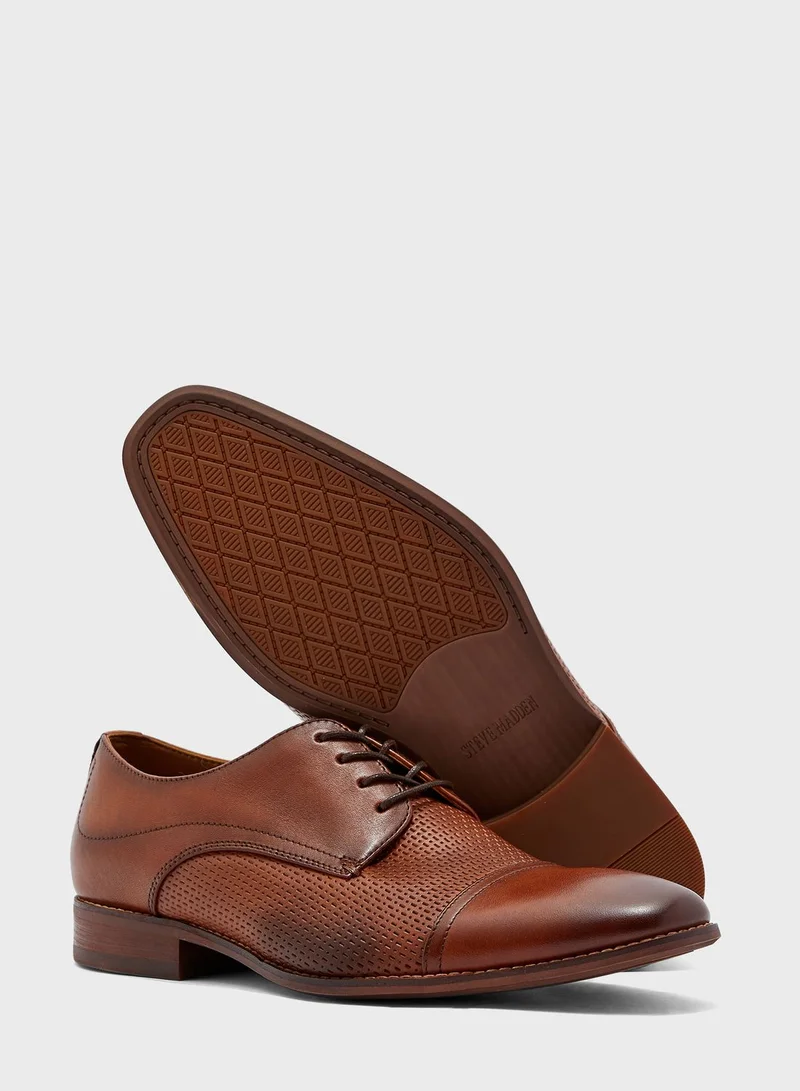 STEVE MADDEN Decklan Lace Ups