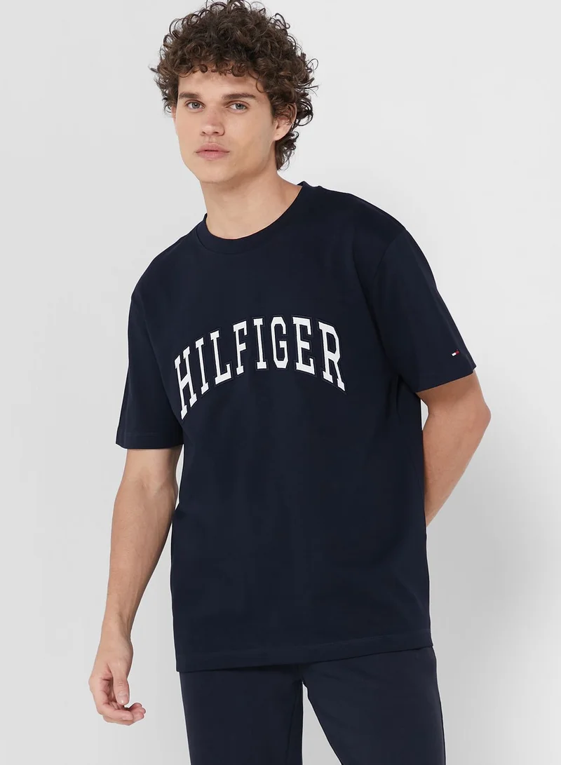 TOMMY HILFIGER Logo Crew Neck T-Shirt