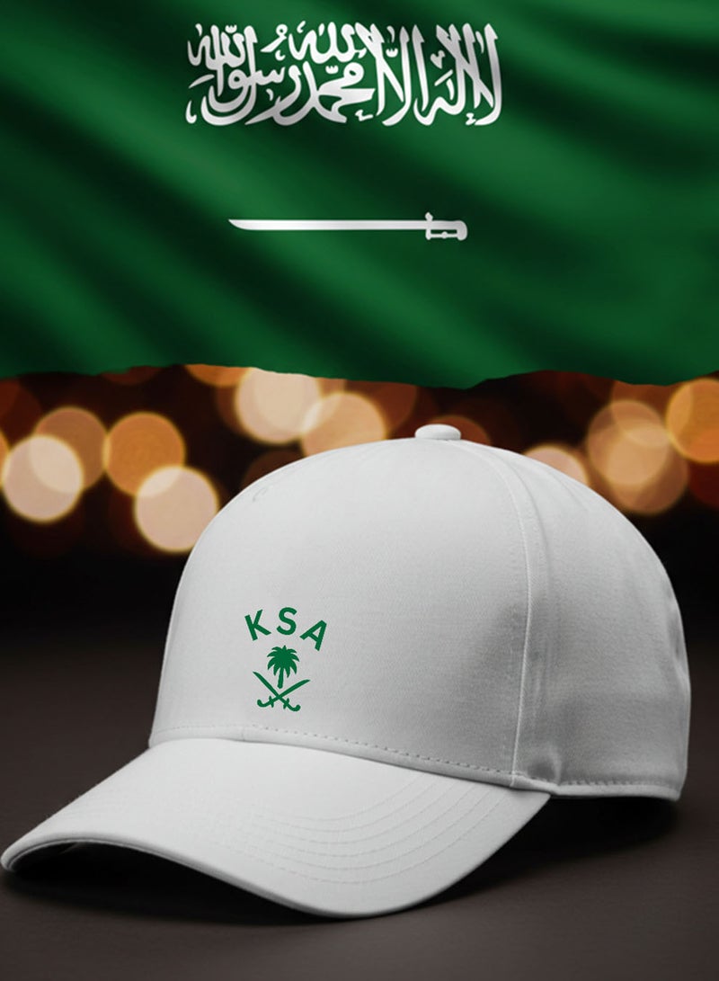 لوحة كاب مصنوع من القطن بتصميم لمناسبة اليوم الوطني السعودي وللتعبير عن حب الوطن في كل وقت - Image 3