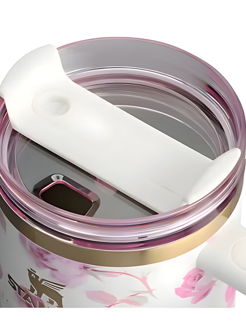 ستانلي x لوف شاك فانسي إصدار محدود ريبون روزا - كوب 40 أونصة ستانلس ستيل معزول حرارياً بقشة وغطاء مانع للتسرب، تصميم زهري - Image 3