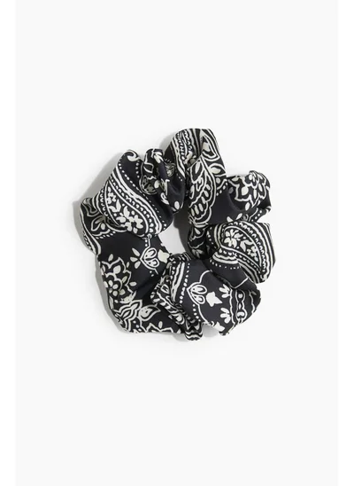 H&M Large scrunchie