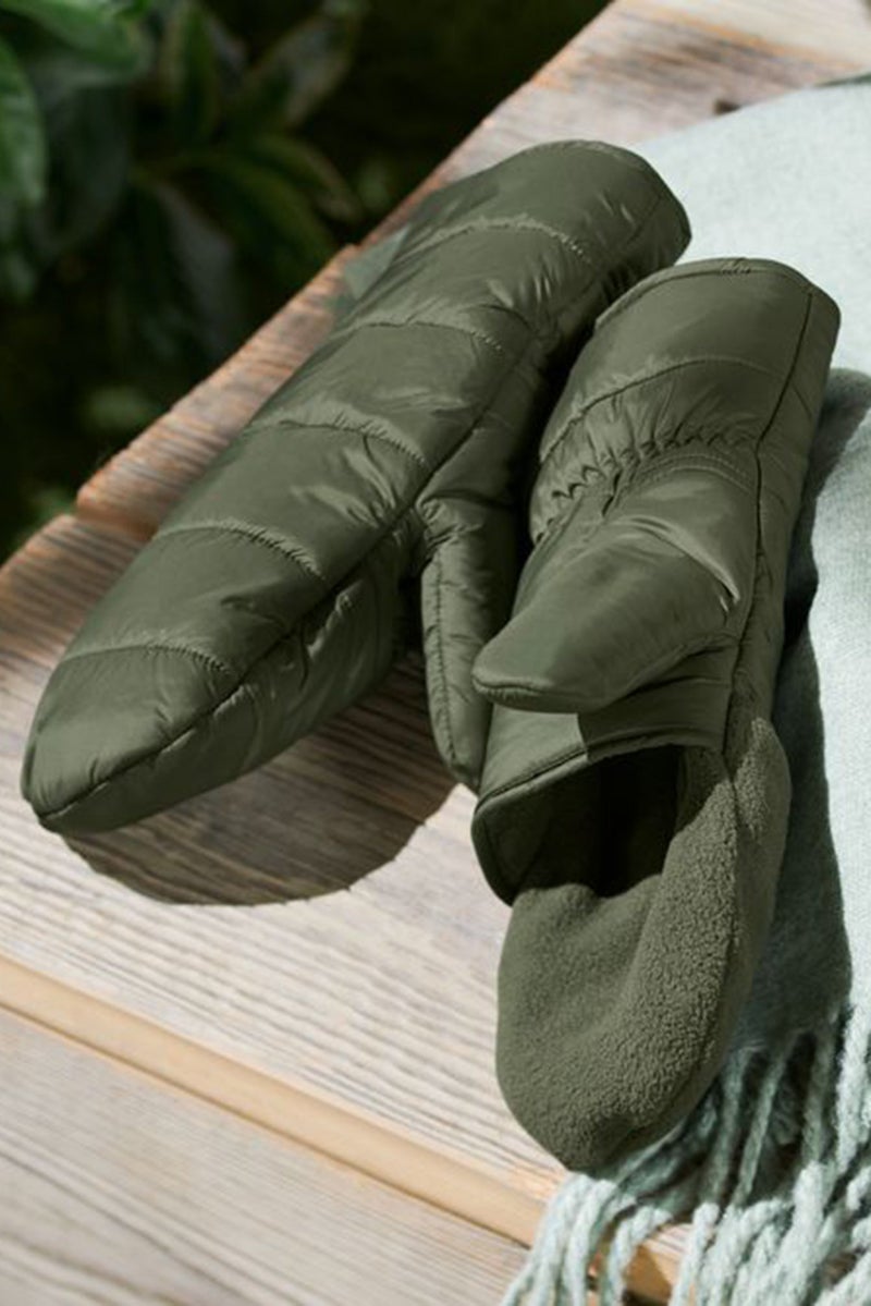 Tchibo Women 1 Pair Quilted Folding Mittens, Dark Olive - Image 1