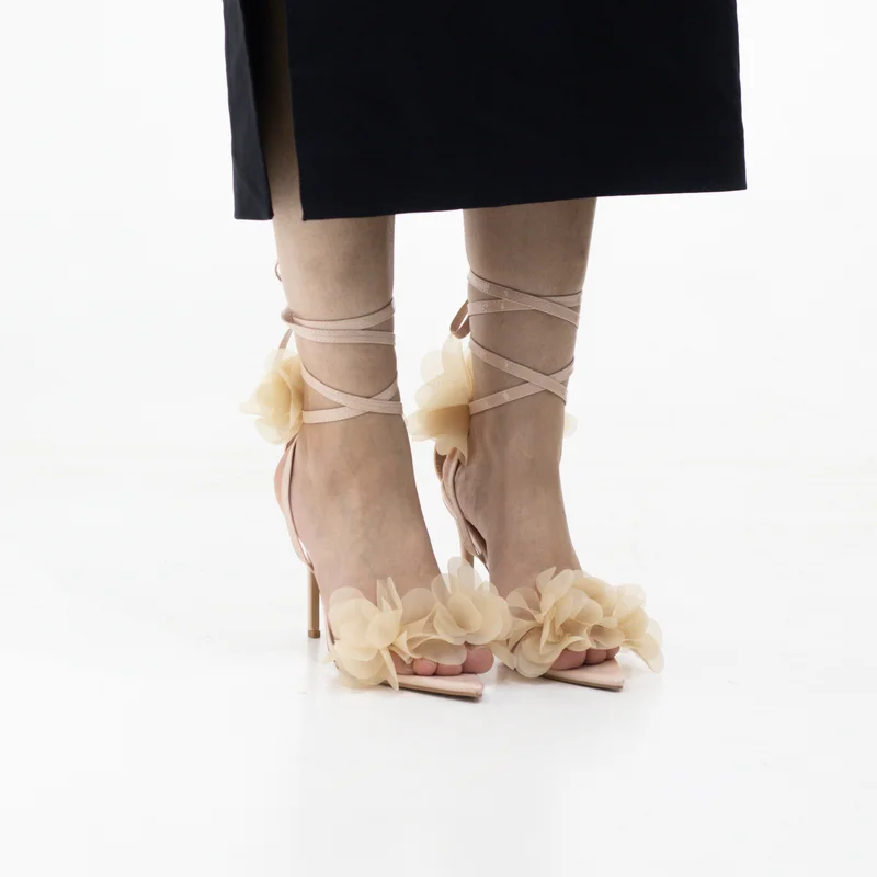 PETALS POINTED-TOE STILETTO SANDAL 10.5CM HEELS WITH OVERSIZED FLOWERS