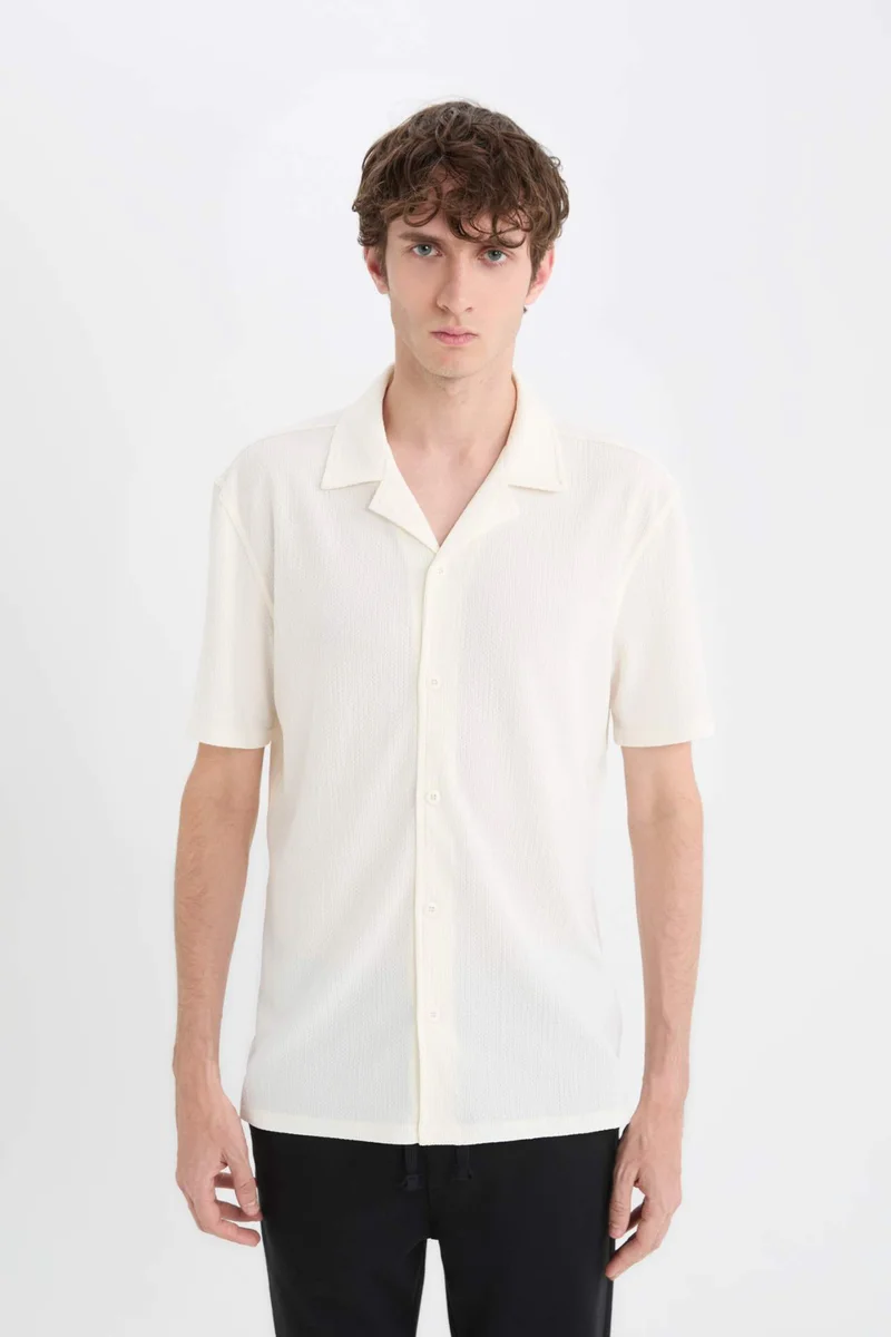 Defacto  Modern Fit Resort Neck Short Sleeve Shirt for Men | Best Price UAE
