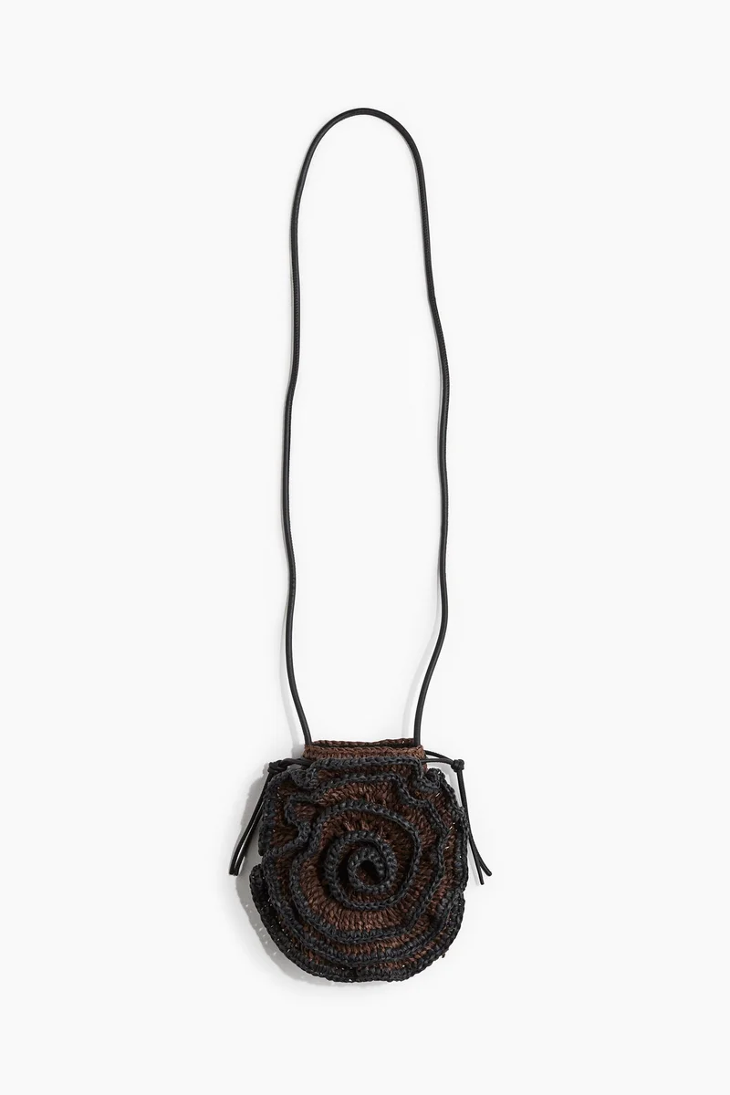 H&M Appliquéd straw phone bag