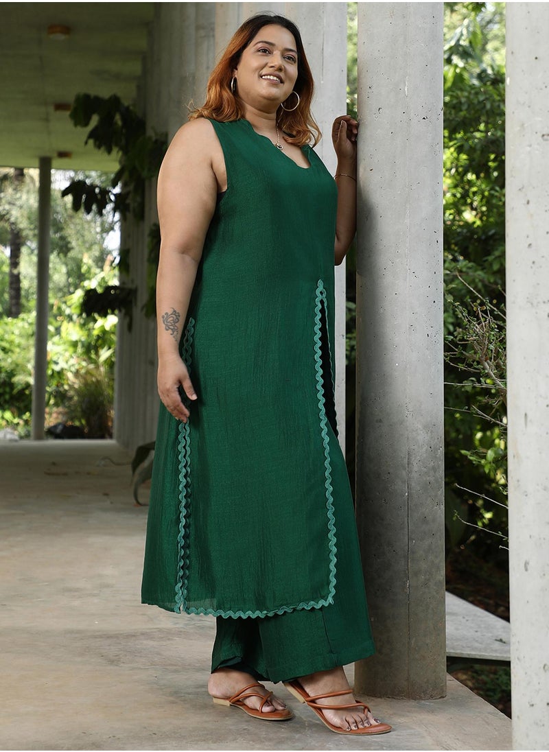Instafab Plus Women's Emerald Green Noir Ensemble Kurta Set  - Image 3