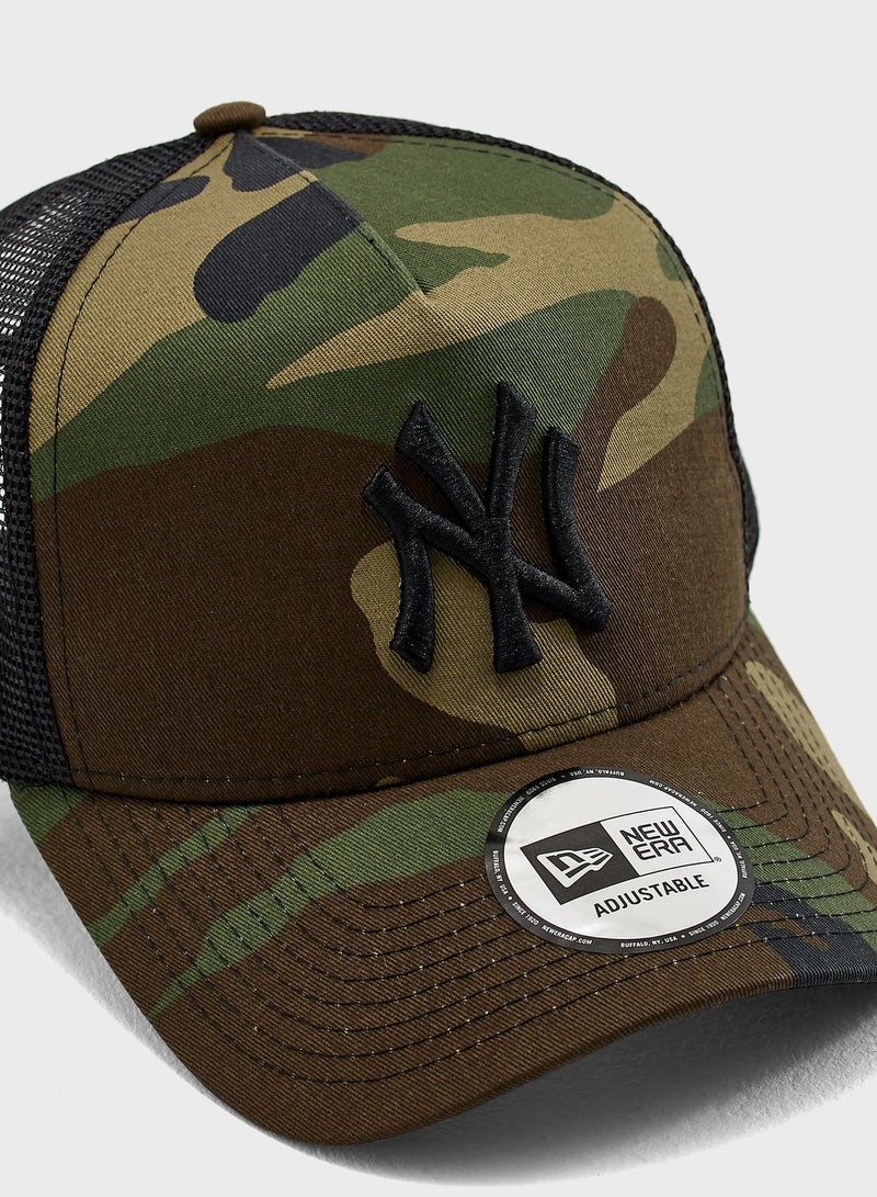 NEW ERA New York Yankees Clean Trucker - Image 3