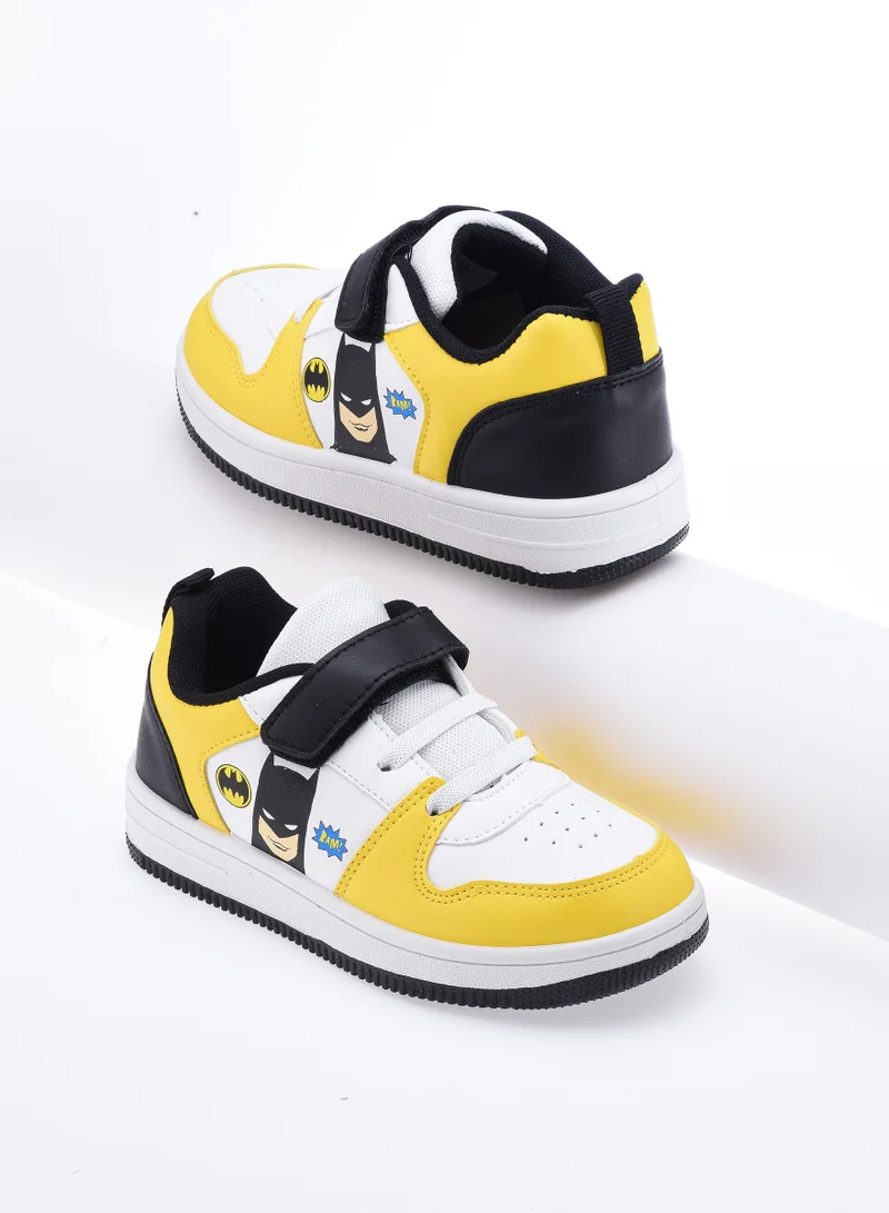 وارنر بروس. Comic Kicks by Urban Haul  Warner Bros. Batman Sneakers For Boys