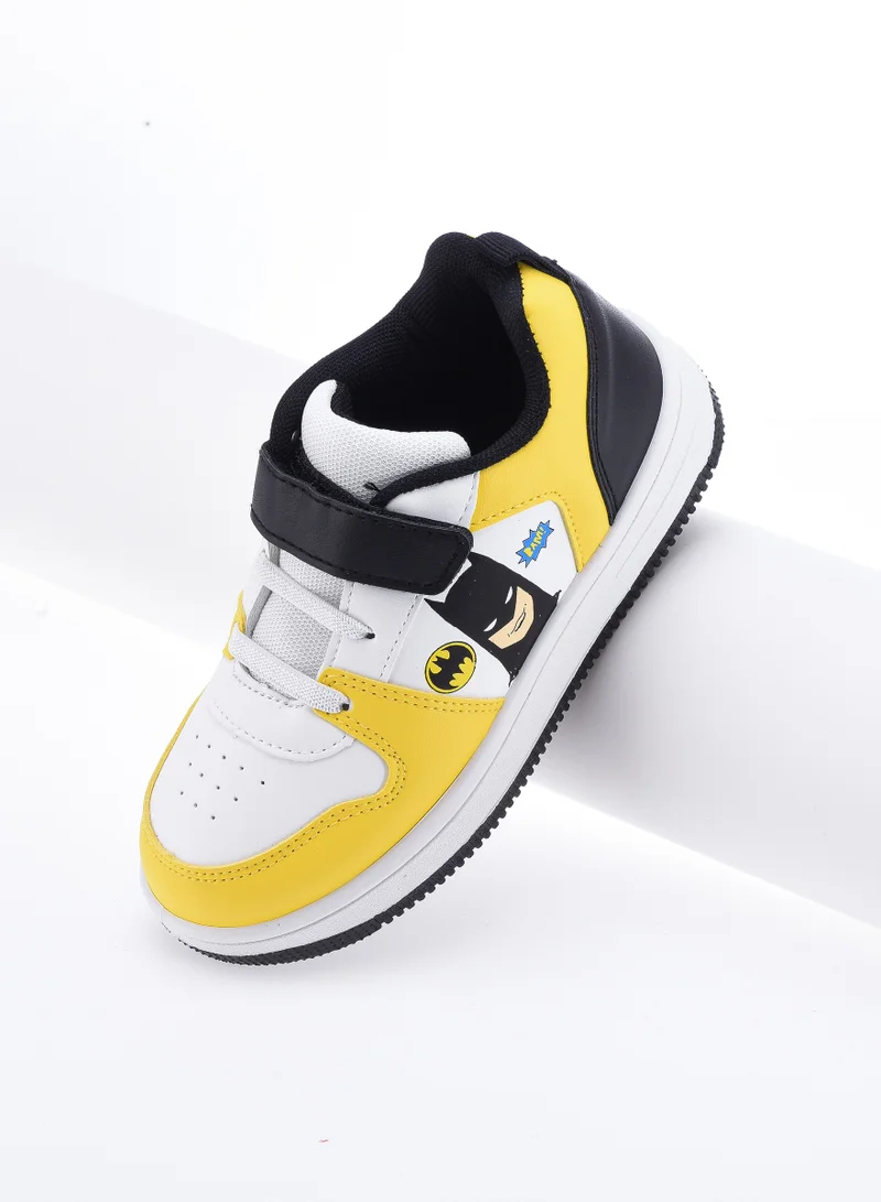 وارنر بروس. Comic Kicks by Urban Haul  Warner Bros. Batman Sneakers For Boys
