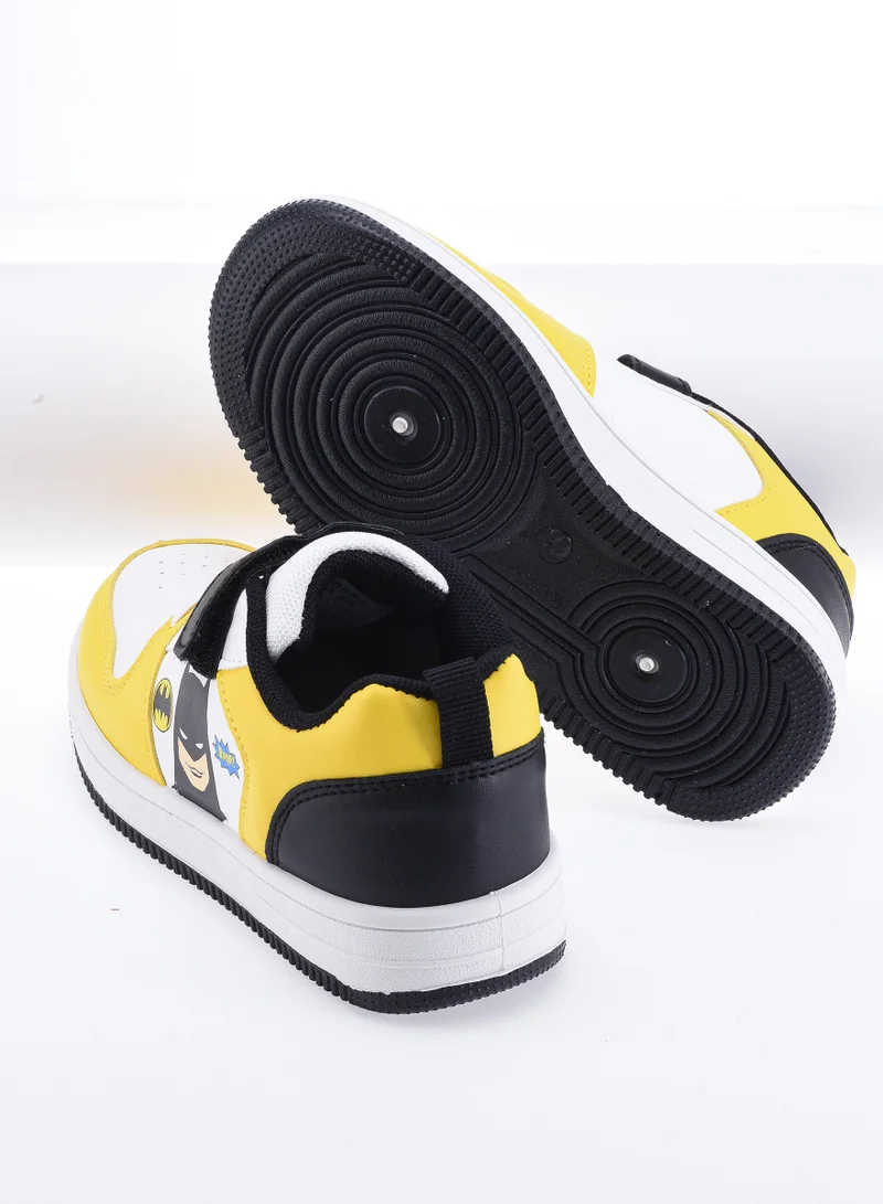 وارنر بروس. Comic Kicks by Urban Haul  Warner Bros. Batman Sneakers For Boys