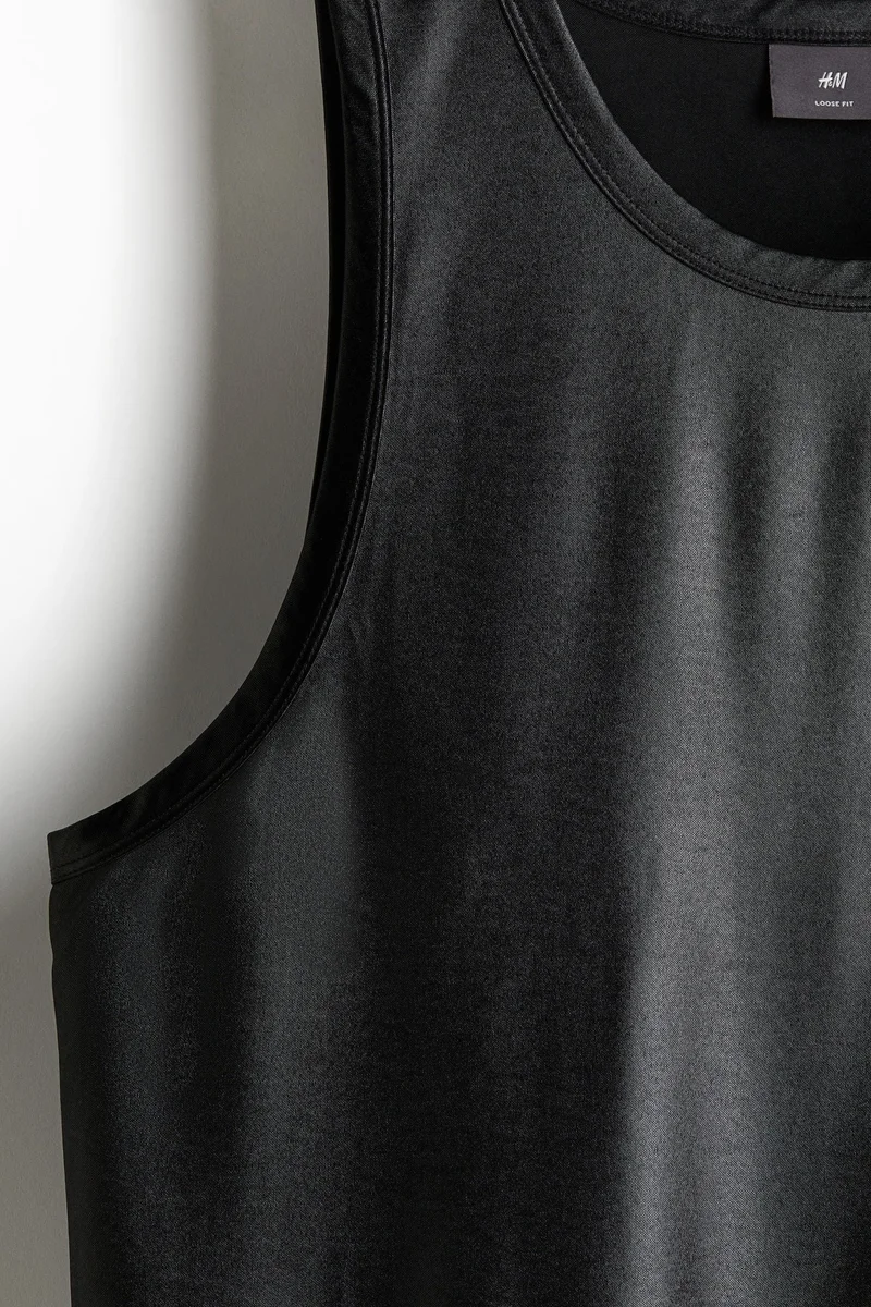 اتش اند ام فيست توب من الساتان بقصة واسعة