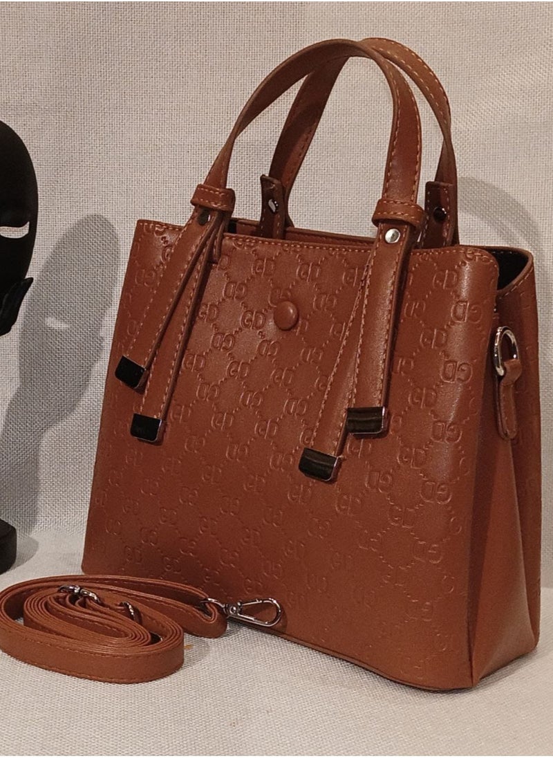 PACIFIC Women's bag of the best materials with adjustable handle and medium size 