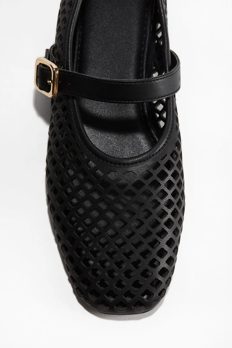 اتش اند ام Perforated Mary Jane ballet pumps