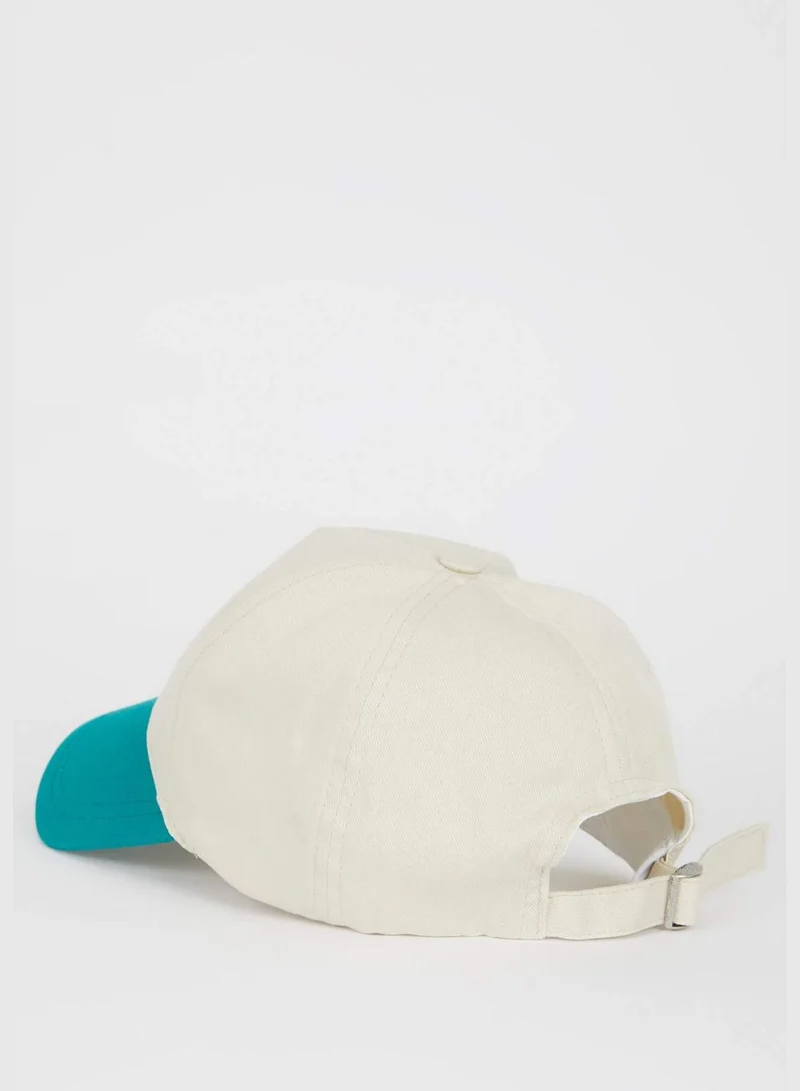 ديفاكتو Minimal Slogan Print Colour Block Baseball Cap
