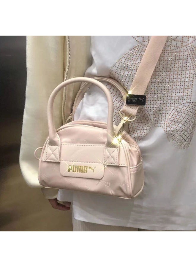 PUMA حقيبة يد صغيرة بيج من بومّا (شعار ذهبي معدني + حزامين حمل مزدوجين) - Image 2