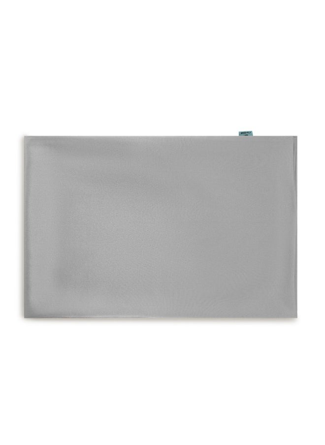 BRIGHTLY LABS Indulge in luxury with our Silver-Infused Mulberry Silk Pillowcase Antibacterial, Skin & Hair Care - Grade 6A Silk with Silver Ion Treatment. King size, Envelope closure for added convenience.  - Image 3