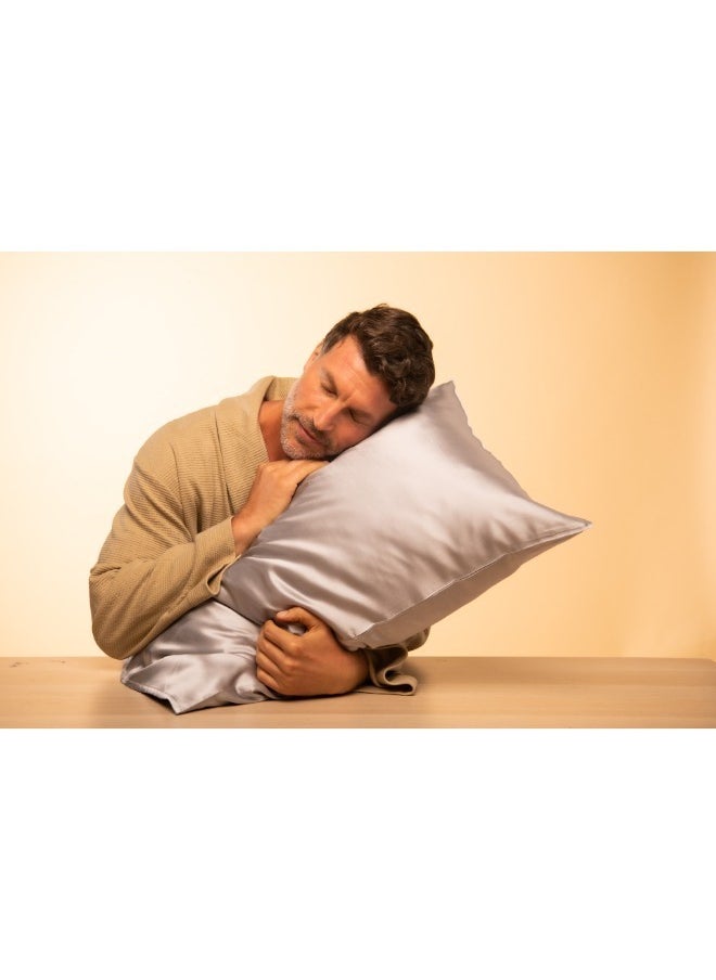 BRIGHTLY LABS Indulge in luxury with our Silver-Infused Mulberry Silk Pillowcase Antibacterial, Skin & Hair Care - Grade 6A Silk with Silver Ion Treatment. King size, Envelope closure for added convenience.  - Image 5