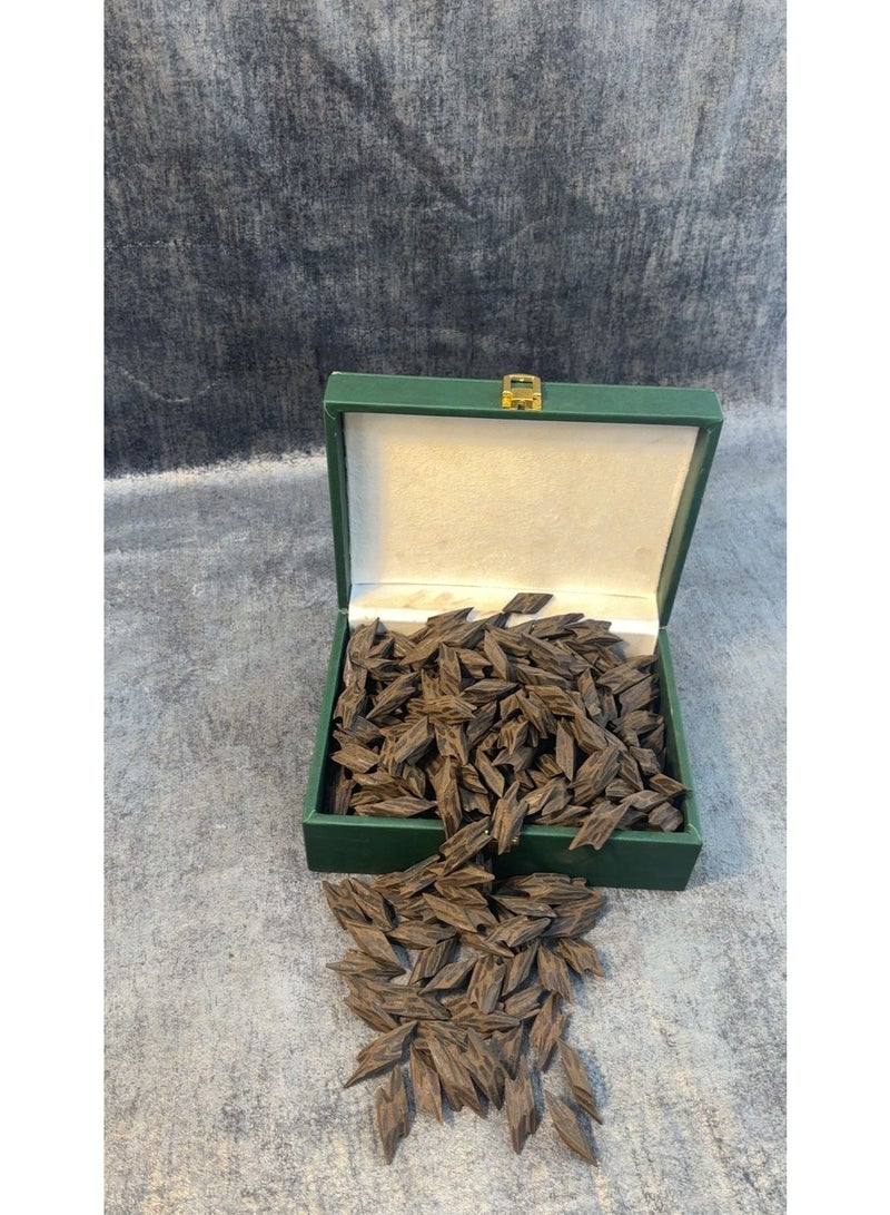 Premium Vietnamese Tiger Oud with a strong, long-lasting scent – ​​125g
