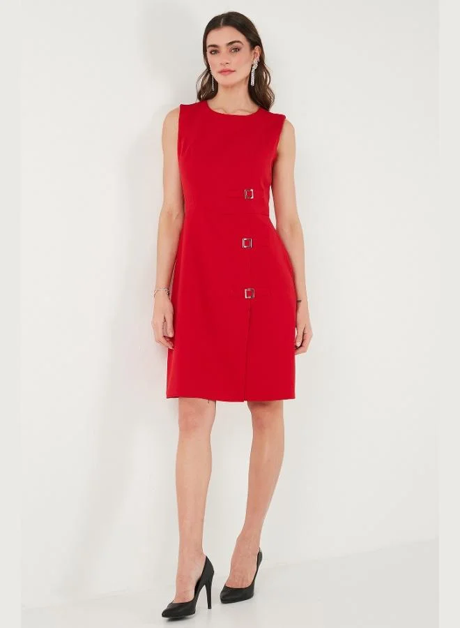 ليلا فستان قصير بياقة مستديرة وحزام للنساء