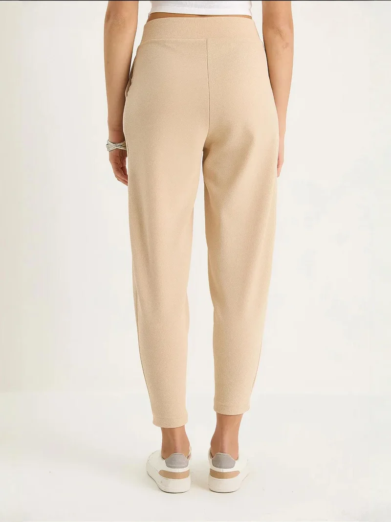 Bianco Lucci LUCCI Long Crepe Carrot Pants with Button Closure