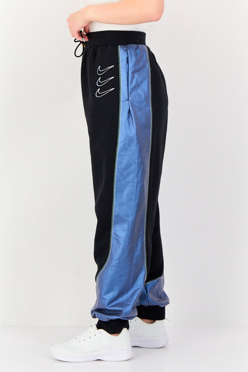 Nike Women Oversized Fit Outdoor Sweatpants, Multicolor - Image 2