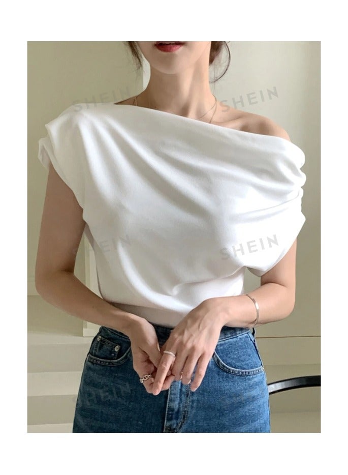 بونكا تي شيرت بأكمام الخفاش الواسعة والرقبة اللامتناظرة بلون سادة - Image 1