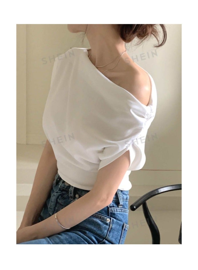 بونكا تي شيرت بأكمام الخفاش الواسعة والرقبة اللامتناظرة بلون سادة - Image 4