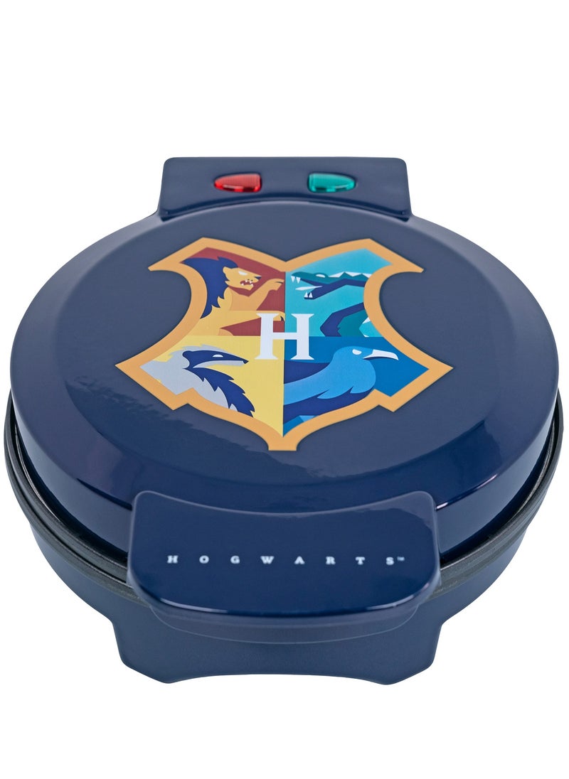 Uncanny Brands - Harry Potter Hogwarts Checkmate Waffle Maker - Image 1