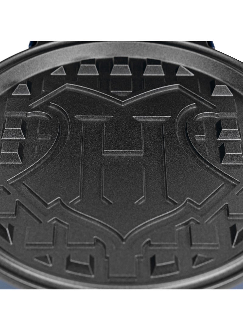 Uncanny Brands - Harry Potter Hogwarts Checkmate Waffle Maker - Image 1