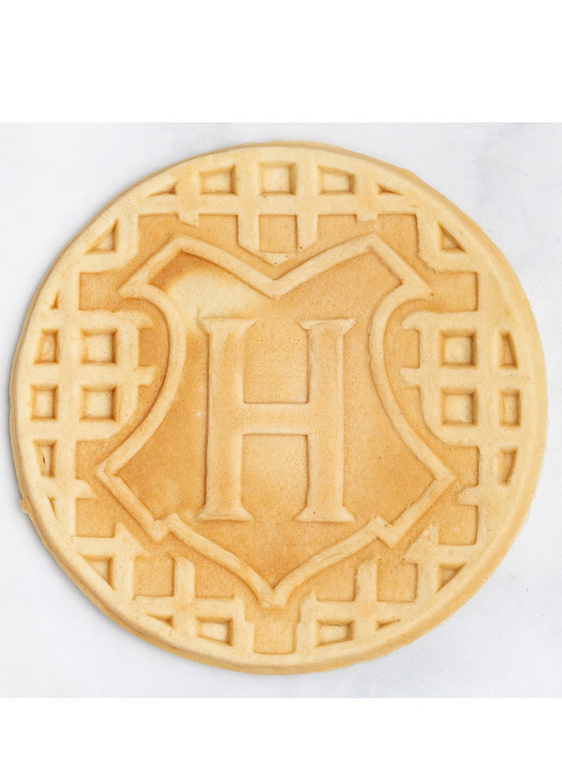 Uncanny Brands - Harry Potter Hogwarts Checkmate Waffle Maker - Image 1