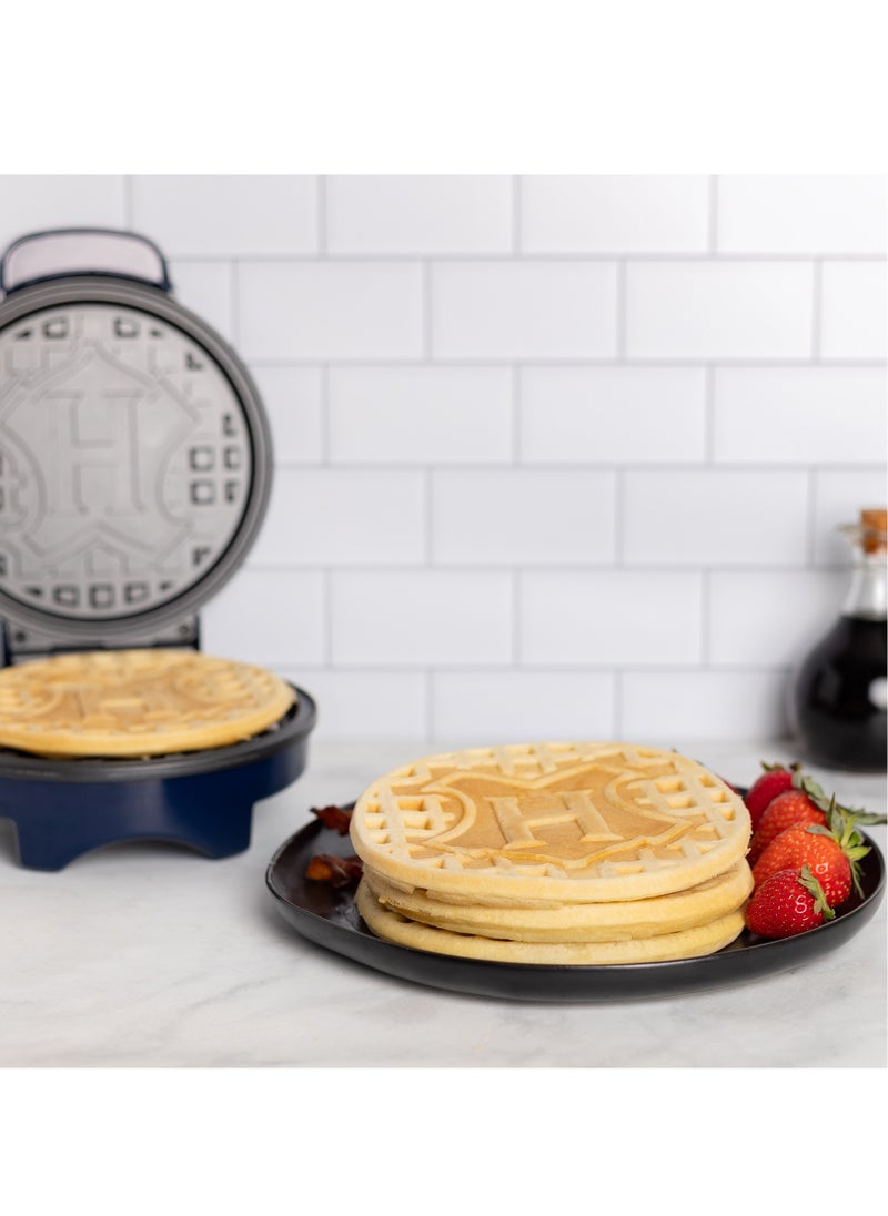 Uncanny Brands - Harry Potter Hogwarts Checkmate Waffle Maker - Image 1