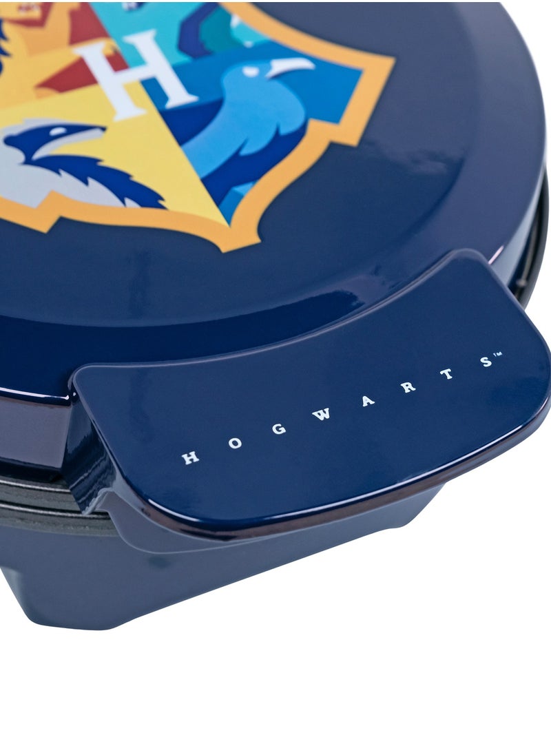 Uncanny Brands - Harry Potter Hogwarts Checkmate Waffle Maker - Image 1