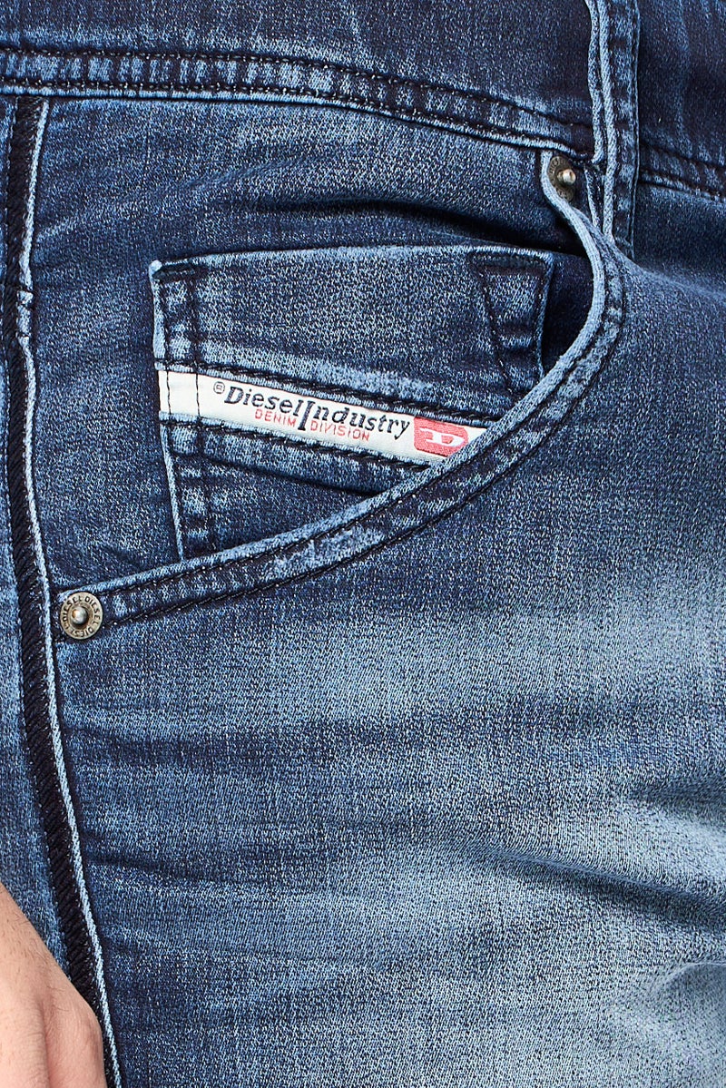 DIESEL شورتات جينز مغسولة للرجال، زرقاء - Image 3
