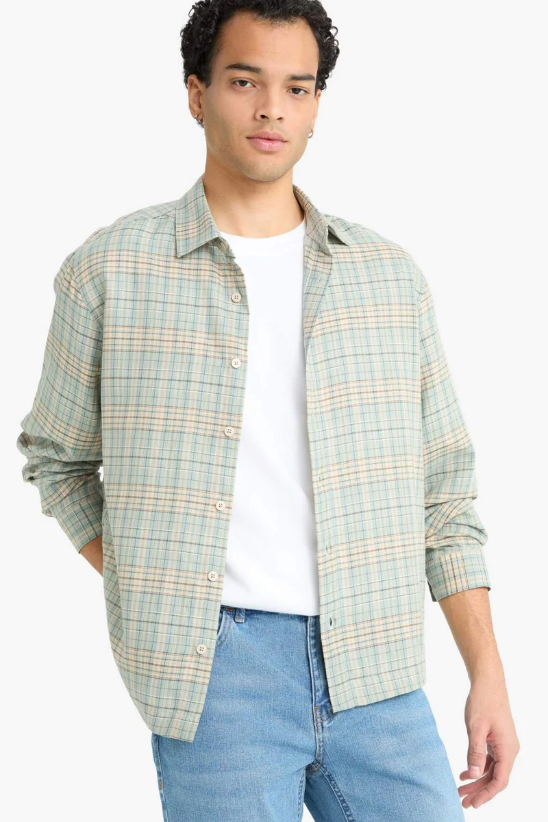 ديفاكتو Boxy Fit Plaid Long Sleeve Shirt
