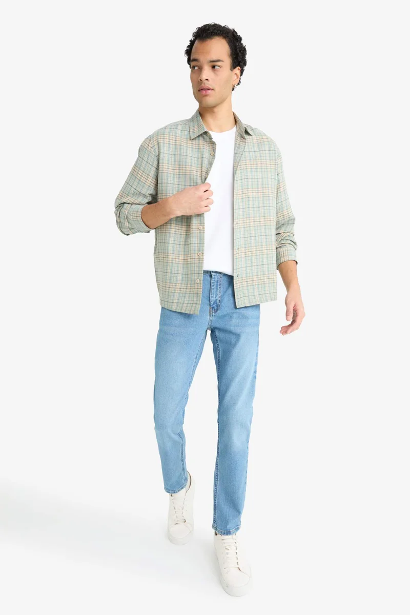 ديفاكتو Boxy Fit Plaid Long Sleeve Shirt