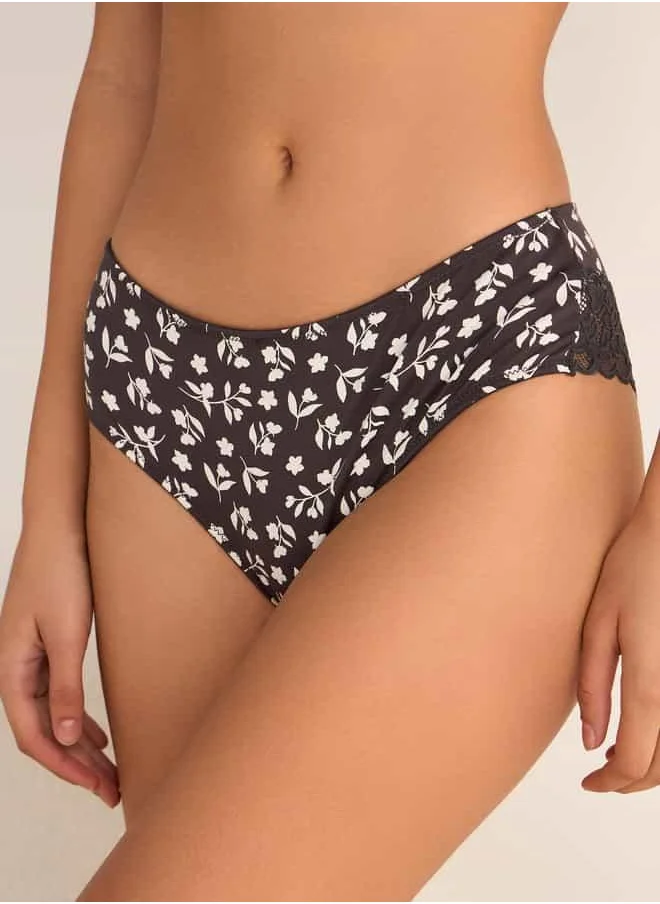 فاف All-Over Floral Print Bikini Briefs