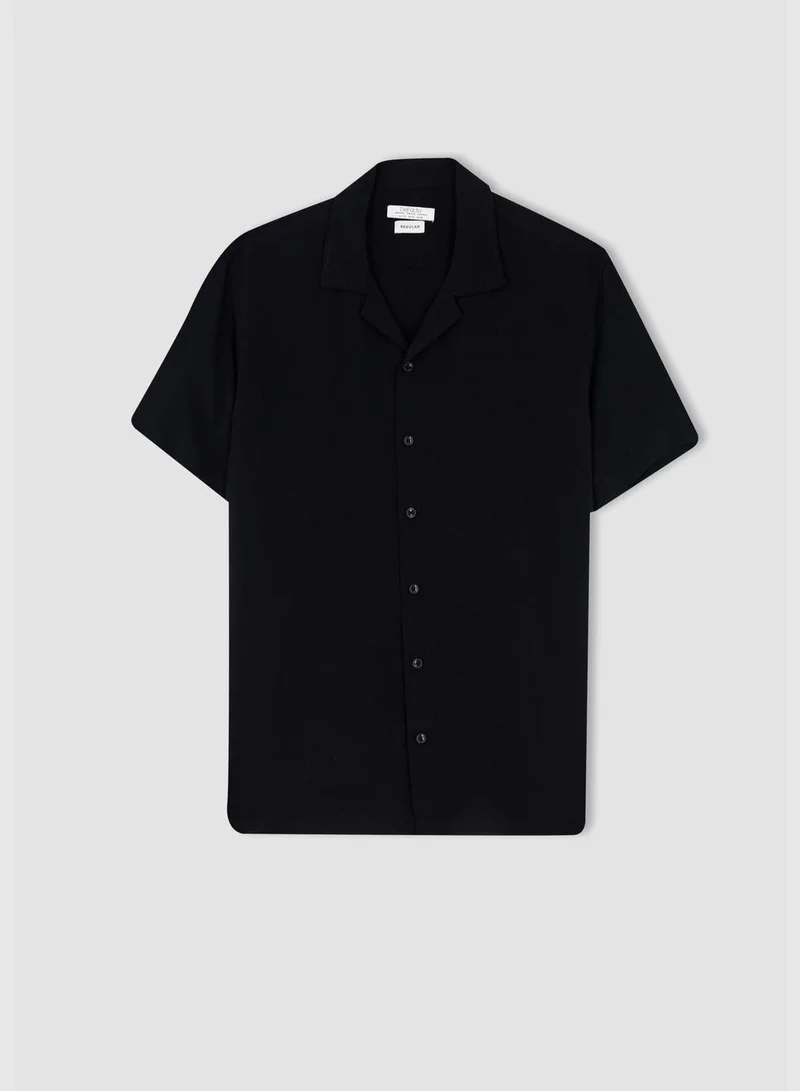 ديفاكتو Regular Fit Shirt