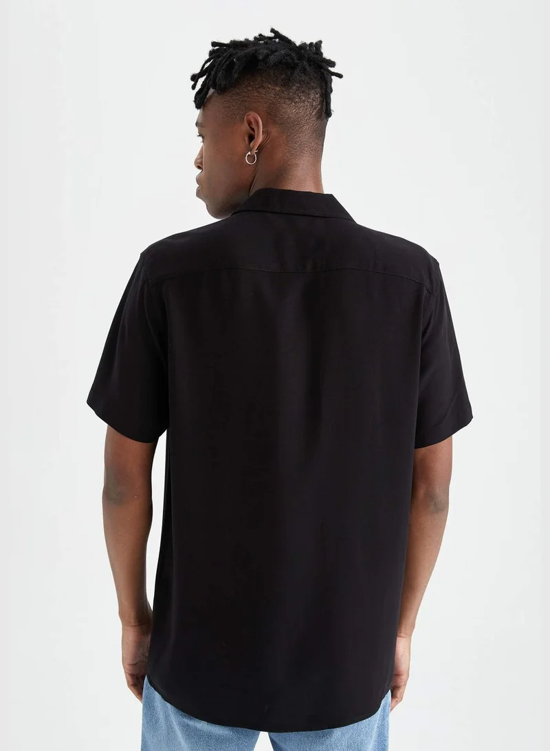 ديفاكتو Regular Fit Shirt