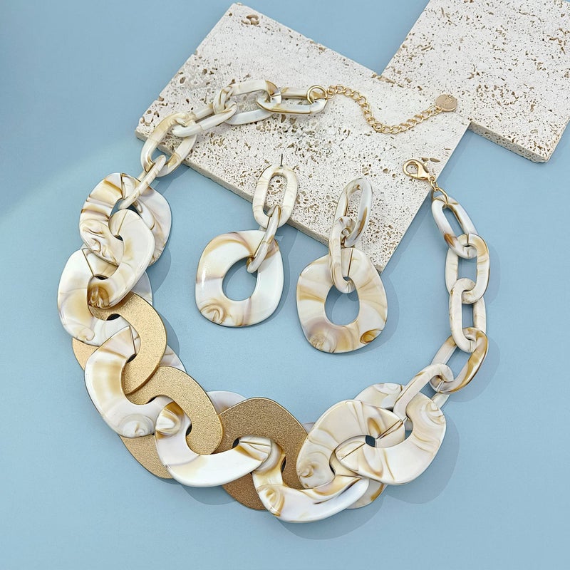 Coiris Statement Chunky Necklace Metal Punk Acrylic Cuban Link Chain Necklaces Bohemian Tortoise Shell Acrylic Resin Chain Link(N0090-Beige) - Image 3