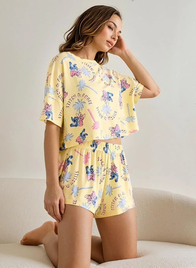 سبلاش فيڤ Angel and Stitch Print Shorts Set