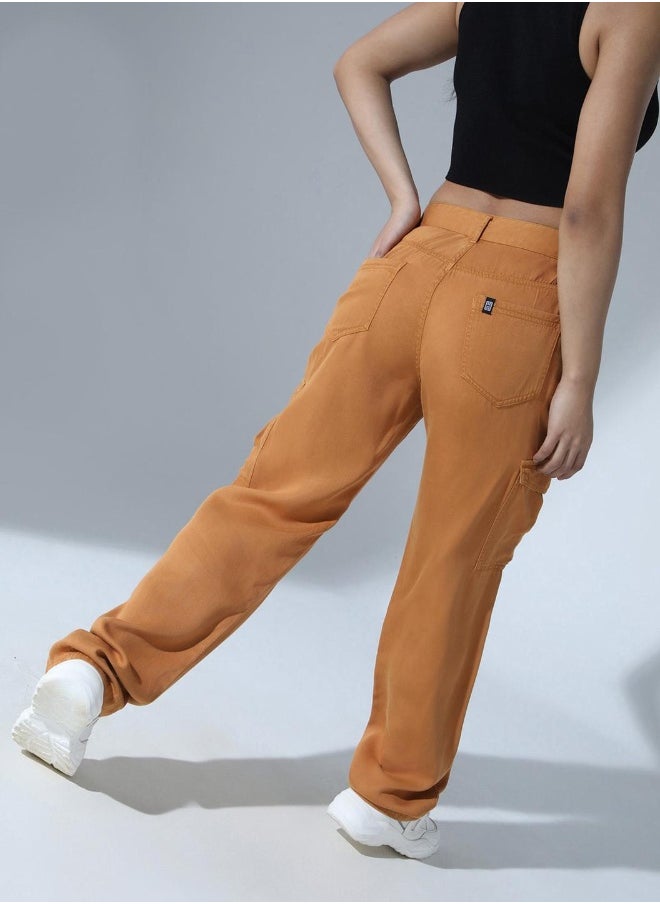 Hubberholme - بنطلون كارجو نسائي أنيق بقصّة Slim Fit وواسع الارتفاع - Image 1