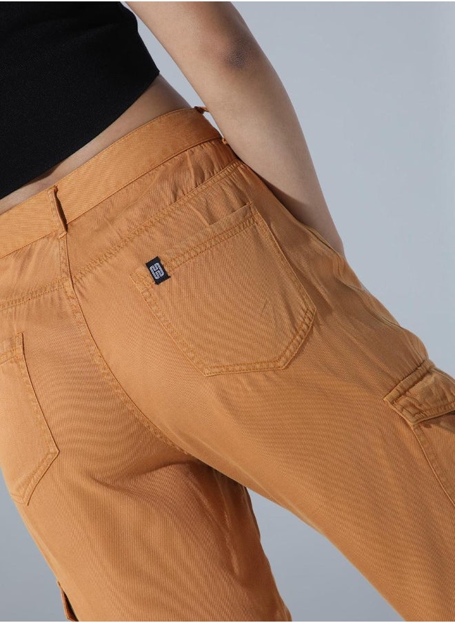 Hubberholme بنطلون كارجو نسائي أنيق بقصّة Slim Fit وواسع الارتفاع  - Image 4