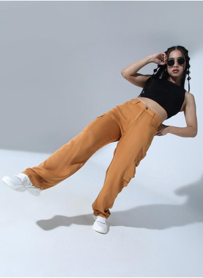 Hubberholme بنطلون كارجو نسائي أنيق بقصّة Slim Fit وواسع الارتفاع  - Image 3