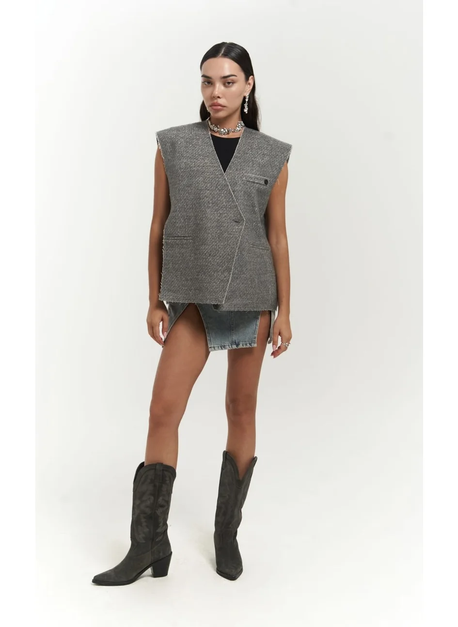 Mai Collection Faven Gray Side Slit Detail Vest