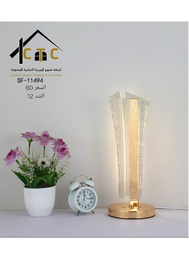 مصباح أو ابجورة (طاولة) LED الأكريليك بقاعدة ذهبية متينة، يعمل بالكهرباء، ومتوفرة بثلاثة ألوان رائعة سهلة التبديل، بينما يُضفي حامل القاعدة المعدني الذهبي لمسةً من الأناقة، مثالية لأي غرفة، سواءً كانت غرفة المعيشة أو غرفة النوم أو طاولة الدراسة، المقاس: 36سم، الوزن: ٩٠٠ غرام، وبقوة كهربائية 15واط.