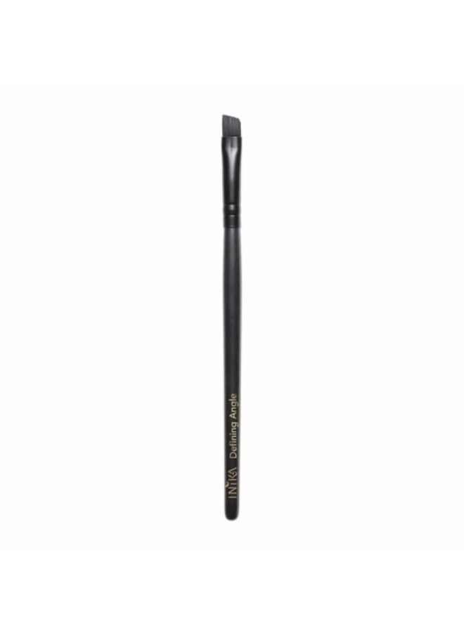 INIKA - INIKA Vegan Brush - defining angle - Image 1