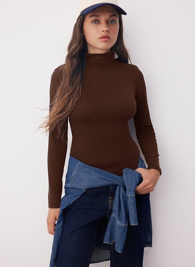 trendyol Brown Premium Soft Fabric Turtleneck Fitted/Slim Fit Stretchy Knitted Blouse - Image 1