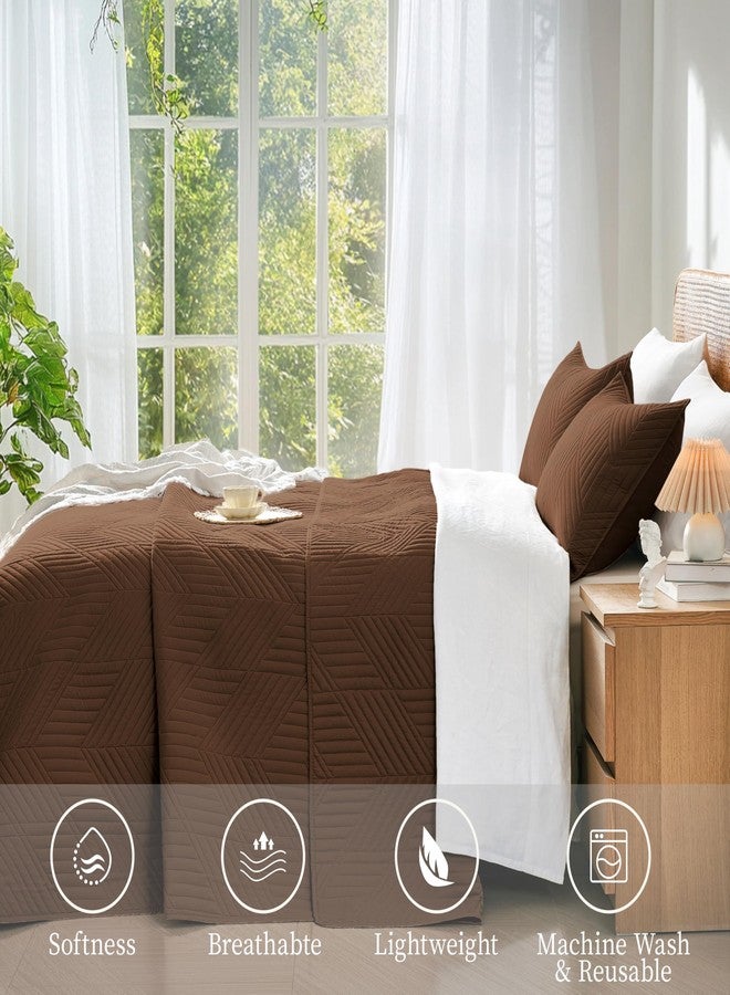 Davulos King/Cal King Quilt Set in Brown, Soft Reversible Microfiber Bedspread for All-Season Use in Bedroom or Dorm, Lightweight Modern Geometric Coverlet (1 Quilt, 2 Pillow Shams) - Image 4