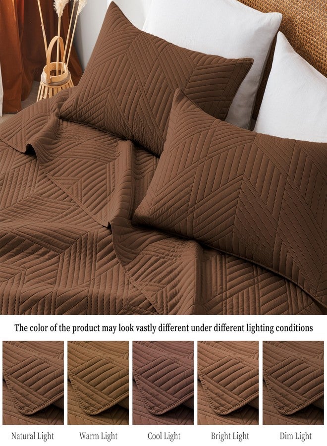 Davulos King/Cal King Quilt Set in Brown, Soft Reversible Microfiber Bedspread for All-Season Use in Bedroom or Dorm, Lightweight Modern Geometric Coverlet (1 Quilt, 2 Pillow Shams) - Image 5