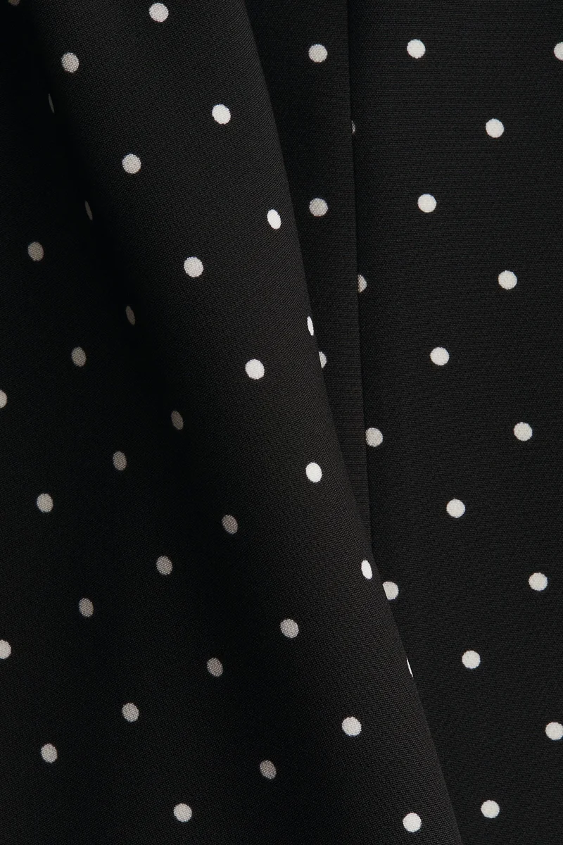 اتش اند ام فستان بحافة سفلية واسعة